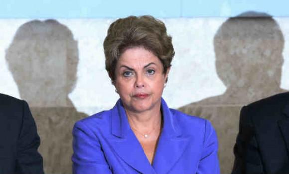 LM_Pesquisa-Data-Folha-indica-queda-de-popularidade-de-Dilma-Rousseff_280720150001