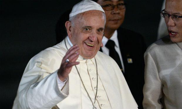 Papa destacou que a liberdade de religião e de expressão são “direitos humanos fundamentais" / Foto: AFP