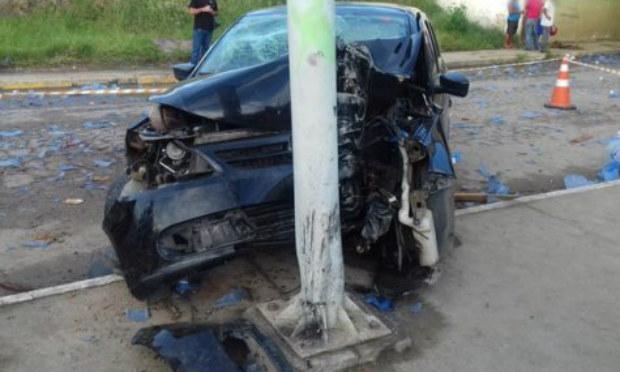 Motorista morreu após desviar de garrafões de água que estavam espalhados no pista / Foto: Divulgação/PRF.