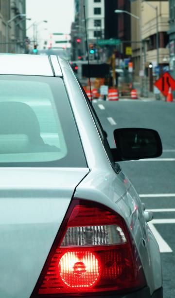Nas Américas, a maior proporção das mortes no trânsito ocorre entre os ocupantes de automóveis  (Foto: Free Images)