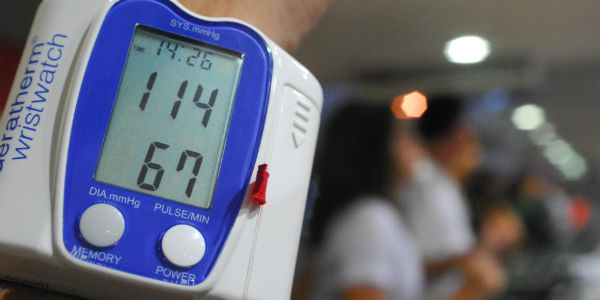 Imagem de aparelho que mede pressão arterial (Foto: Divulgação)