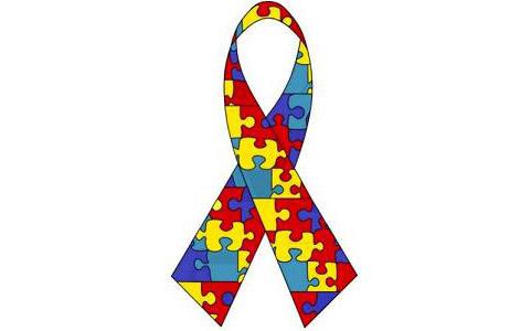 Fita com peças do quebra-cabeça  representa o mistério e a complexidade do autismo 