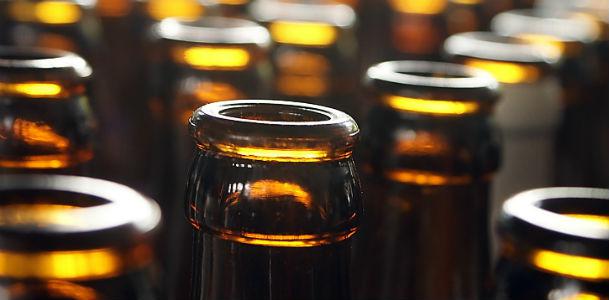 Consumo precoce de álcool pode causar prejuízos para a saúde na vida adulta (Foto: Free Images)