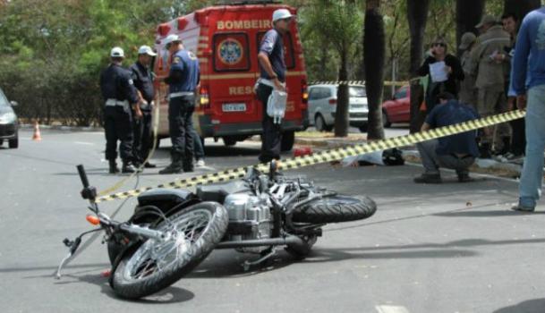 Quase 4 mil pessoas morreram vítimas de acidentes de transporte em Pernambuco. Do total, 1.633 eram motociclistas (Foto: Bernardo Soares/Acervo JC Imagem)