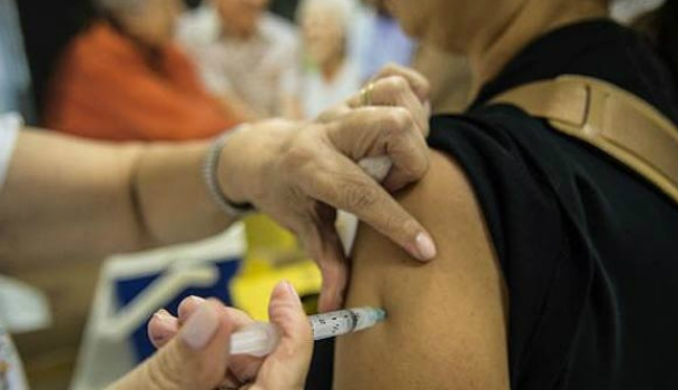 Vacinação é a medida mais eficaz para prevenir a gripe (Marcelo Camargo/Agência Brasil)