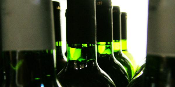 Imagem de garrafas de vinho (Foto: Free Images)