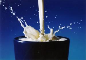 Imagem de copo de leite (Foto: Free Images)