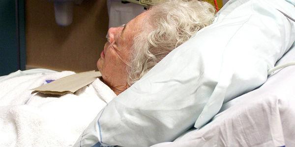 Imagem de paciente em leito de hospital (Foto: Free Images)