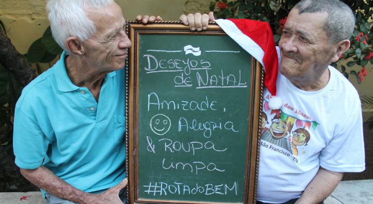 Donativos da campanha Desejos de Natal ajudarão rotina de idosos do Abrigo São Francisco de Assis, como Nelson Alves e Severino (Foto: Divulgação)