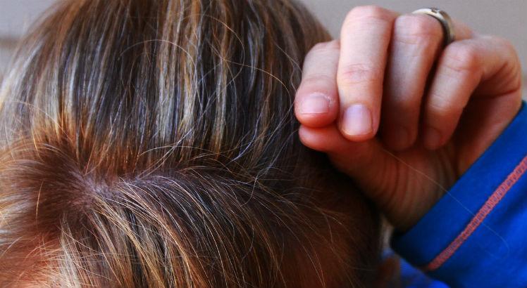 Mania de arrancar cabelo faz parte do grupo de transtornos com origem na mente e agravadas por fatores diversos, como estresse e ansiedade (Foto ilustrativa: Pixabay)