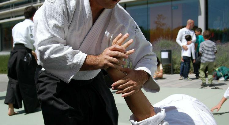 Aikido, arte marcial japonesa, busca a defesa pessoal através da combinação de movimentos redirecionando a força adversária (Foto ilustrativa: Pixabay)