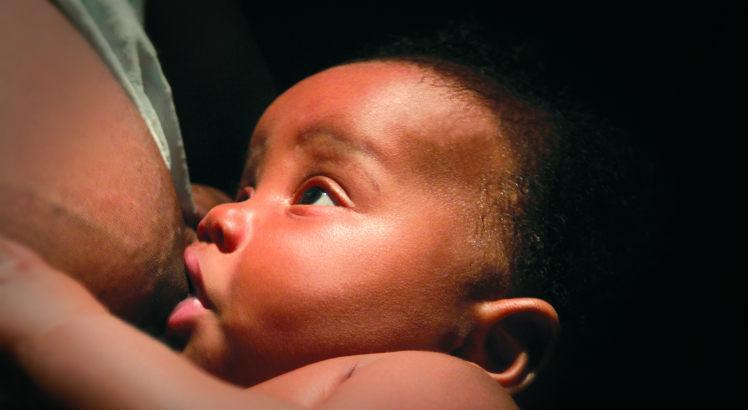 Hospital utiliza cerca de 1,5 litros de leite para alimentar os bebês internados. Atualmente, há apenas 10 litros de leite (Foto ilustrativa: Free Images)