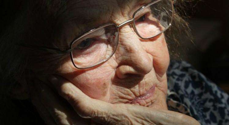 A cirurgia de catarata promove a qualidade de vida do idoso, que passa a ter uma rotina com menos complicações após o procedimento (Foto: Pixabay)