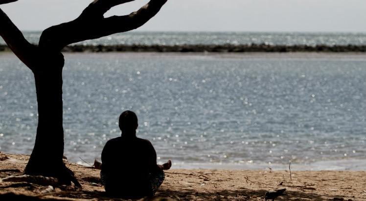 Meditação pode trazer benefícios físicos e emocionais (Foto: Felipe Ribeiro/JC Imagem)