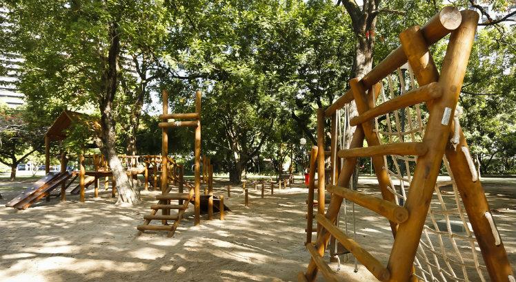 O evento 'Pediatras no Parque', promovido pela Sociedade de Pediatria de Pernambuco no Parque da Jaqueira, é gratuito e promoverá atendimento e atividades de lazer para pais e filhos (Foto: Andréa Rêgo Barros/PCR/Divulgação)