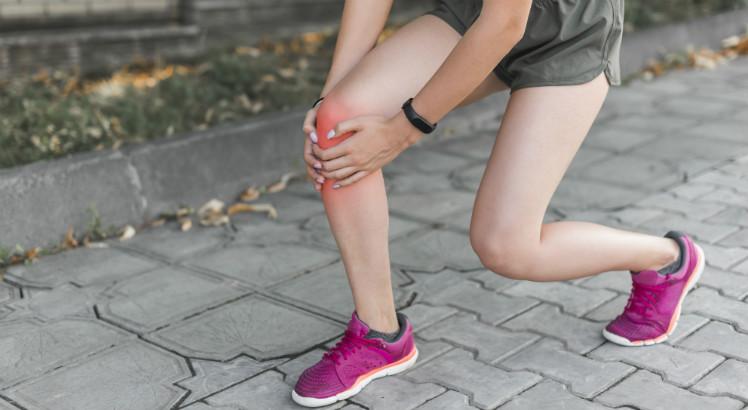 Pesquisa busca pessoas de 18 a 75 anos com diagnóstico de chicungunha e que tenham dores nos joelhos causadas pela doença (Foto: Freepik)