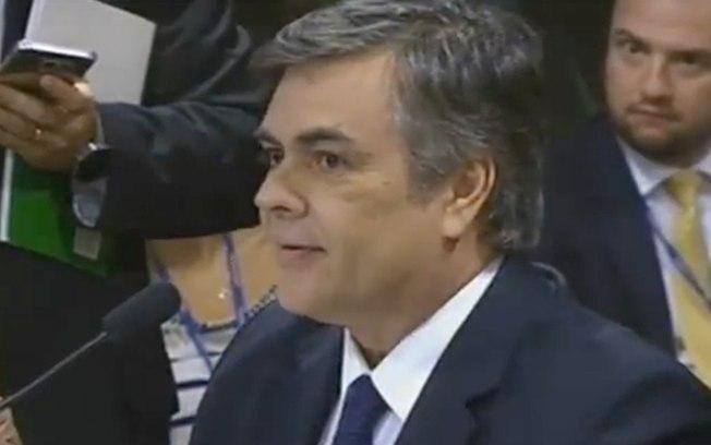 Fala do senador Cássio Cunha Lima (PSDB-PB) foi interrompida por 'gemido' de mulher reproduzido por celular de assessor