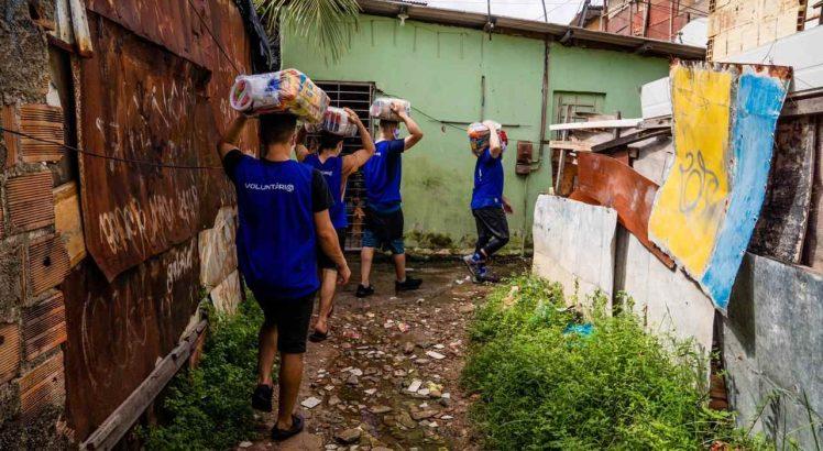 Santander mobiliza funcionários em campanha para doar até 300 mil cestas básicas à Ação da Cidadania