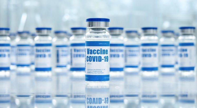 Anvisa autoriza aplicação de vacina da Pfizer para crianças com 12 anos ou mais no Brasil