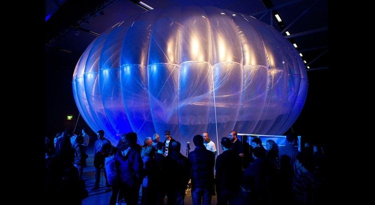 Balão do Project Loon (AFP PHOTO / Marty MELVILLE)