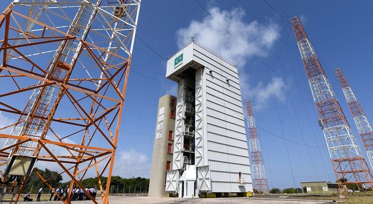Torre de lançamento de foguetes do Centro de Lançamento de Alcântara (CLA), no Maranhão (AFP PHOTO / EVARISTO SA)