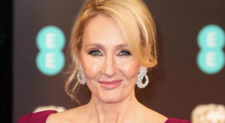 A ex-assistente de J.K. Rowling deveria a escritora aproximadamente R$ 117.590,00