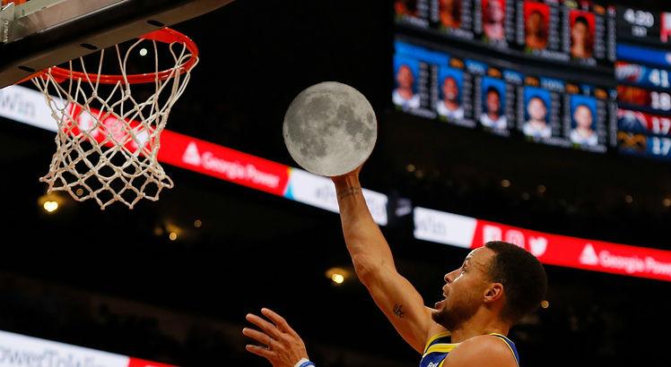 Montagem sobre imagem de Stephen Curry durante um jogo da NBA (Kevin C. Cox/Getty Images/AFP)