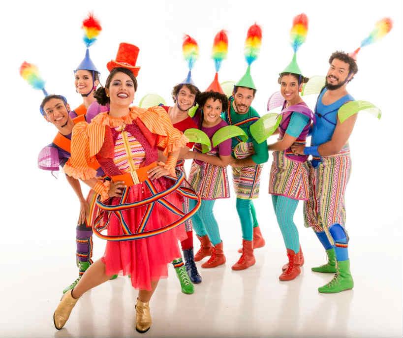 Os bailarinos da Cia Fátima Freitas trazem toda a beleza e o colorido das danças populares | Foto: Divulgação