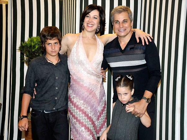 Edson, Claudia Raia e filhos. Foto: Reprodução