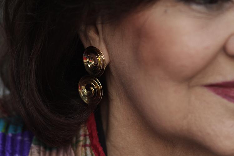 As joias de Clementina já foram ofertadas como presente à Rainha Elizabeth II e um colar de ouro já adornou o colo de Hillary Clinton - Fotos: Dayvison Nunes/JC Imagem