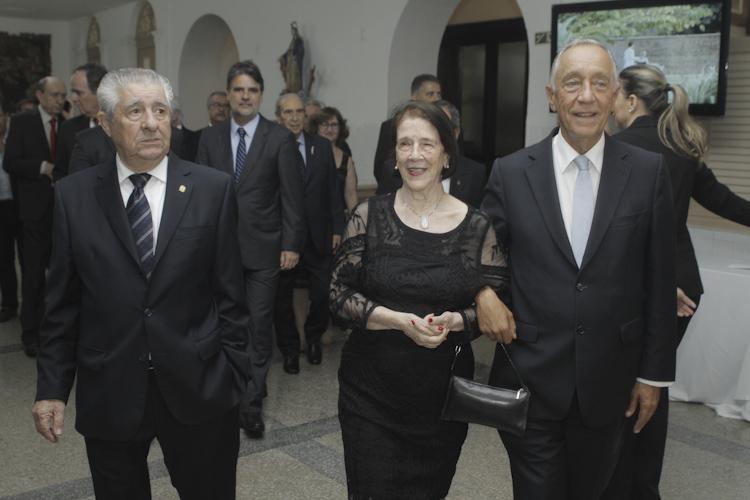 Alberto F. da Costa, Laura Areias e o presidente em passeio pelo hospital