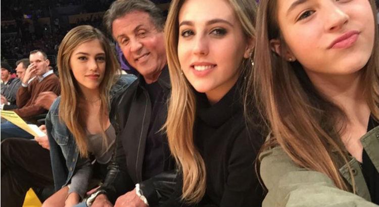 Stallone com as filhas
