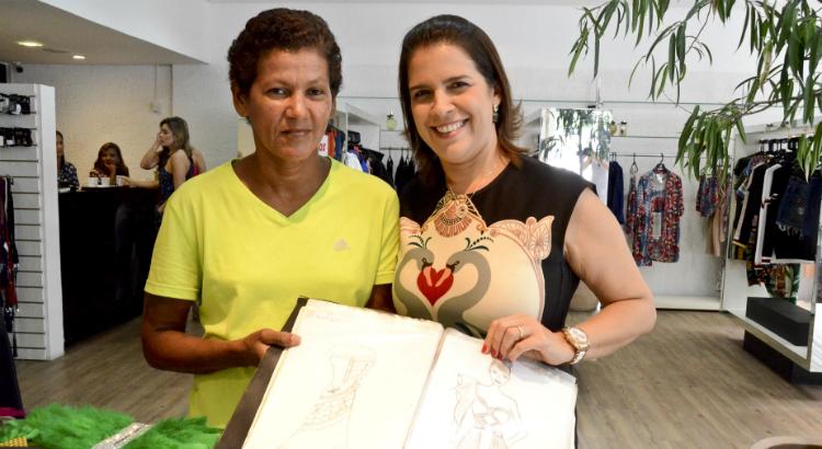 A estilista Lukka Soares ao lado da primeira-dama do Recife, Cristina Mello - Foto: Inaldo Lins/Divulgação