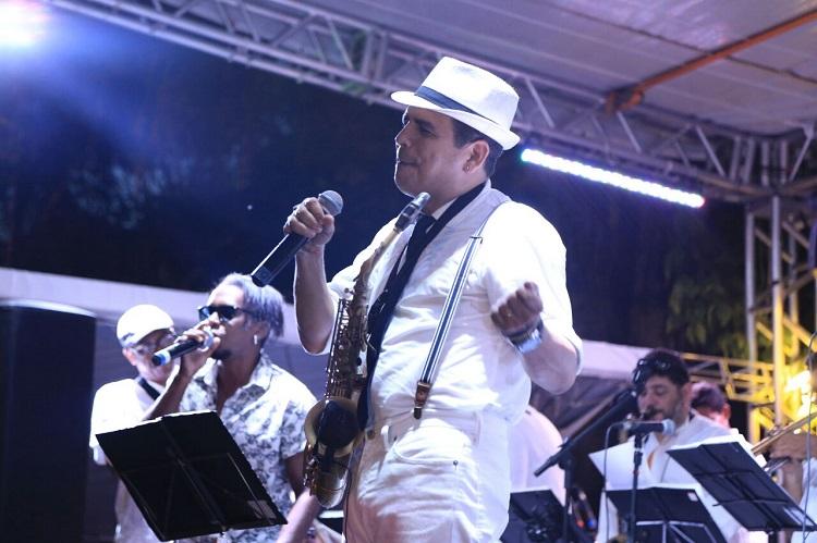 Maestro Spok no palco - Foto: Yuro Amauri/Divulgação