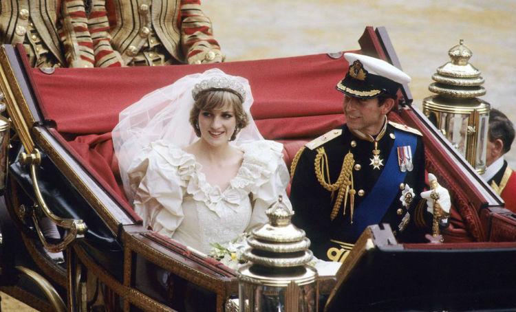 Em 29 de julho de 1981, o mundo inteiro parou para conferir o casamento de Príncipe Charles e a Princesa Diana se tornaram marido e mulher.