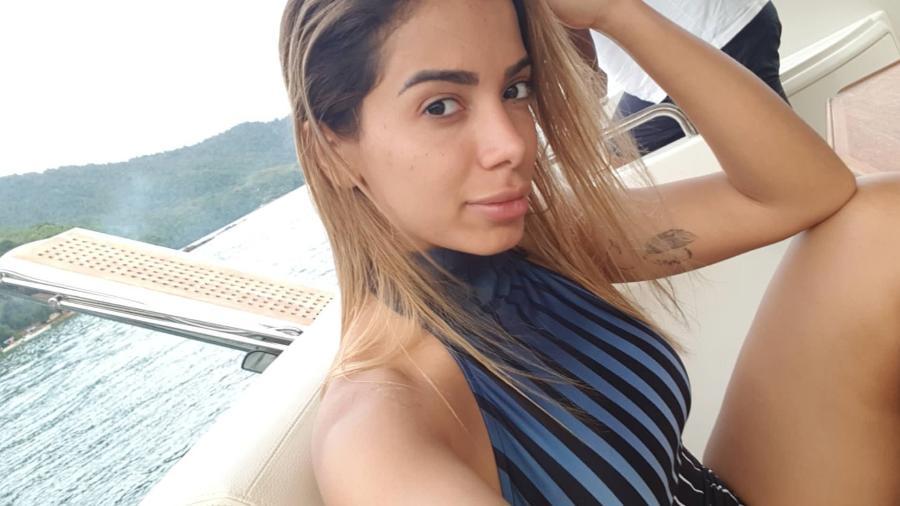 Anitta sem make (Imagem: Reprodução/ Instagram)