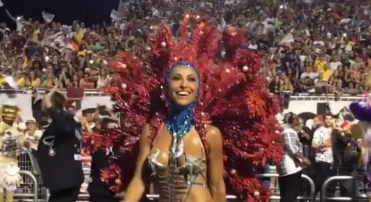 Sabrina Sato desfila pela Gaviões da Fiel no Carnaval 2018 (Imagem: Reprodução/ Instagram)