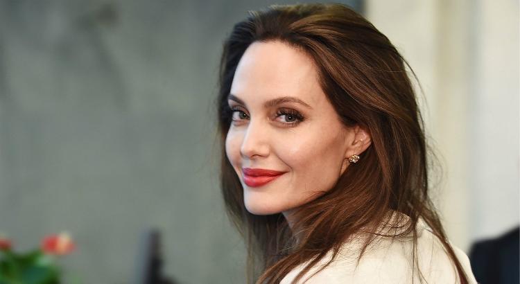 Internautas encontram semelhança entre namorado de Angelina Jolie e Brad Pitt (Imagem: Reprodução)