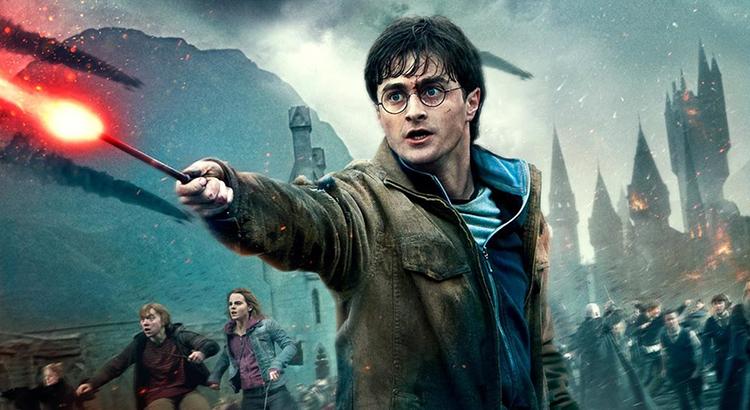 Daniel Radcliffe, o Harry Potter na saga de filmes, revela problemas com álcool. Foto Divulgação/Warner Bros.
