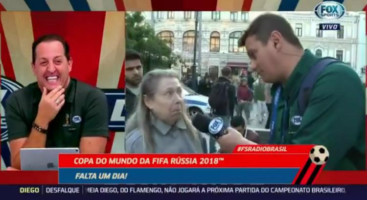 Mulher russa discute com repórter Jackson Pinheiro da Fox Sports (Imagem: Reprodução)