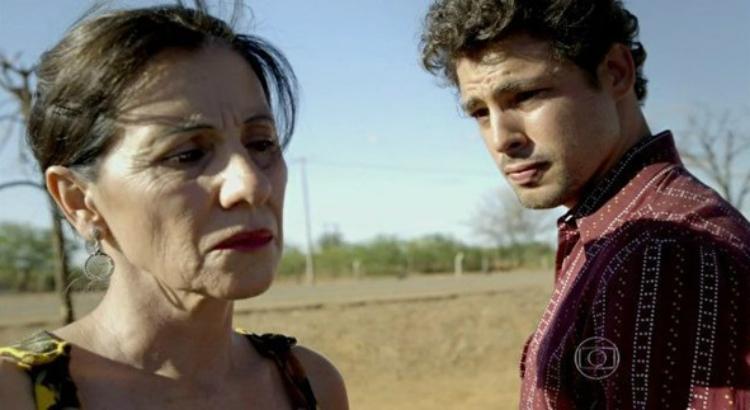 Cássia Kis e Cauã Reymond, em cena de "Amores Roubados" - Foto: reprodução