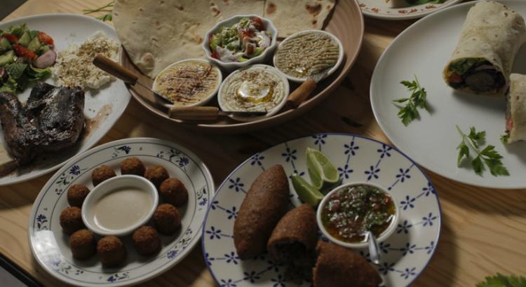 Delícias da culinária árabe no Rihan - Foto: Dayvison Nunes / JC Imagem