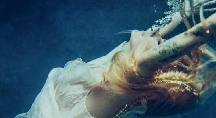 Head Above Water de Avril Lavigne (Imagem: Reprodução)