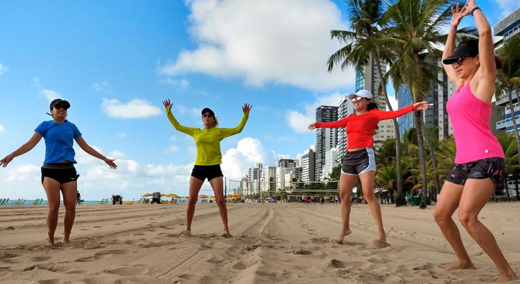 Grupo de mulheres faz bonito para o verão e exercita-se na natureza (Imagem: Victor Augusto / JC)