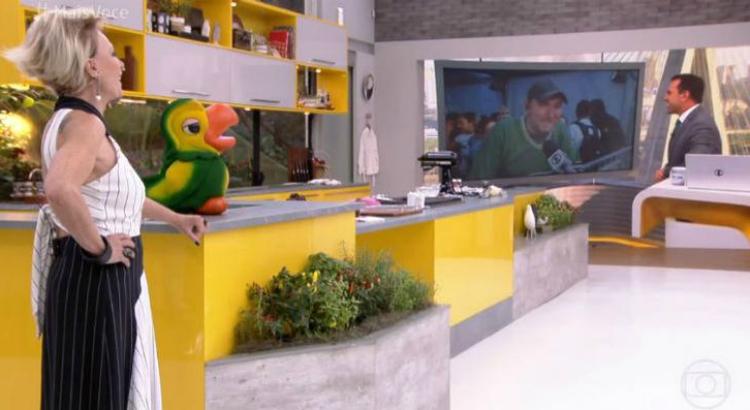 Ana Maria Braga assiste vídeo de Bruno, que pediu para cozinhar no "Mais Você" (Imagem: Reprodução)