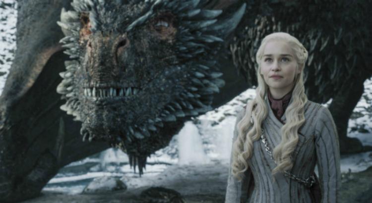 Emilia Clarke em imagem do 4º episódio da última temporada de Game of Thrones (Imagem: Divulgação / HBO)