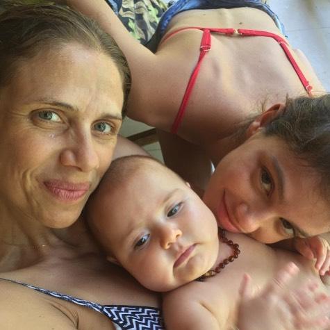 Mãe de Laura Neiva também está grávida. Foto: Reprodução/Instagram