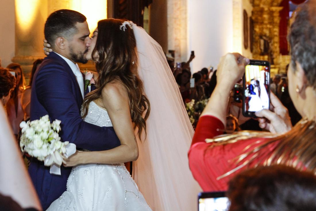 Casamento de Thaila Ayala e Renato Góes, na Igreja do Carmo em Olinda. Foto: Dayvison Nunes / JC Imagem