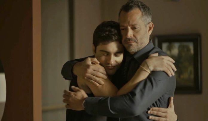 Personagens de Guilherme Leicam e Malvino Salvador fizeram par romântico na última novela das nove (Foto: Reprodução/TV Globo)