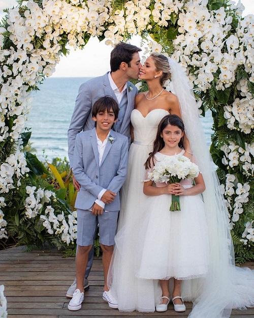 Kaká e Carol Dias com os filhos dele, Luca e Isabella - Foto: Rodrigo Sack / reprodução de @kaka